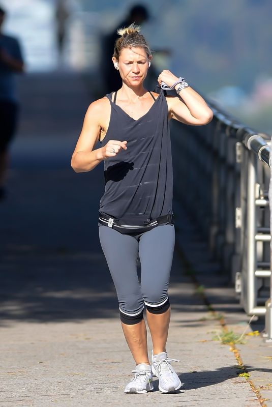 CLAIRE DANES Out Jogging in New York 10/08/2020