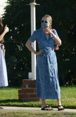 DAKOTA and ELLE FANNING Out House Hunting in Burbank 10/11/2020