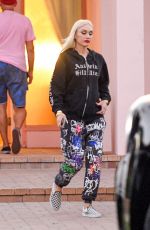GWEN STEFANI Leaves a Studio in Woodland Hills 10/01/2020