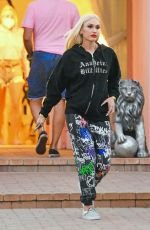 GWEN STEFANI Leaves a Studio in Woodland Hills 10/01/2020
