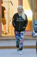 GWEN STEFANI Leaves a Studio in Woodland Hills 10/01/2020