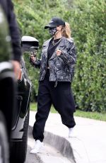 HAILEY BIEBER Leaves a Friend