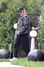 HAILEY BIEBER Leaves a Friend