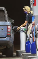 HOLLY MADISON at a Gas Station in Malibu 10/04/2020