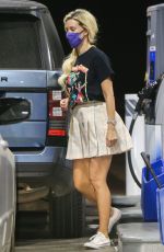 HOLLY MADISON at a Gas Station in Malibu 10/04/2020