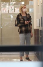 IRELAND BALDWIN Heading to a Skin Care Clinic in Beverly Hills 10/07/2020