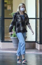 IRELAND BALDWIN Heading to a Skin Care Clinic in Beverly Hills 10/07/2020