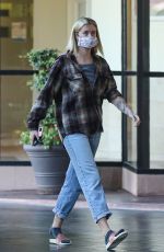 IRELAND BALDWIN Heading to a Skin Care Clinic in Beverly Hills 10/07/2020