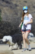 ISLA FISHER Out Hiking in Los Angeles 10/04/2020
