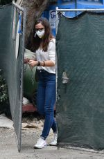 JENNIFER GARNER Check Out Construction of Her New Home in Brentwood 10/22/2020