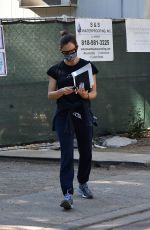 JENNIFER GARNER Checking Progress of Her New Home in Brentwood 10/30/2020