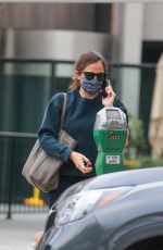 JENNIFER GARNER Leaves Alfred Caffee in Pacific Palisades 10/06/2020