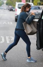 JENNIFER GARNER Leaves Alfred Caffee in Pacific Palisades 10/06/2020