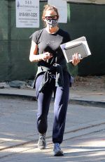 JENNIFER GARNER Out of Her New Home in Brentwood 10/29/2020
