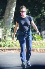 JENNIFER GARNER Out of Her New Home in Brentwood 10/29/2020