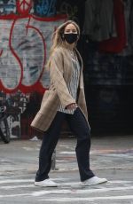 JENNIFER LAWRENCE and Cooke Maroney Out in New York 10/05/2020