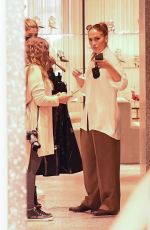 JENNIFER LOPEZ Shopping on Rodeo Drive in Beverly Hills 10/17/2020