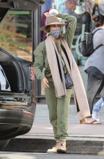 JESSICA ALBA Shopping at Urban Outfitters in Los Angeles 10/25/2020