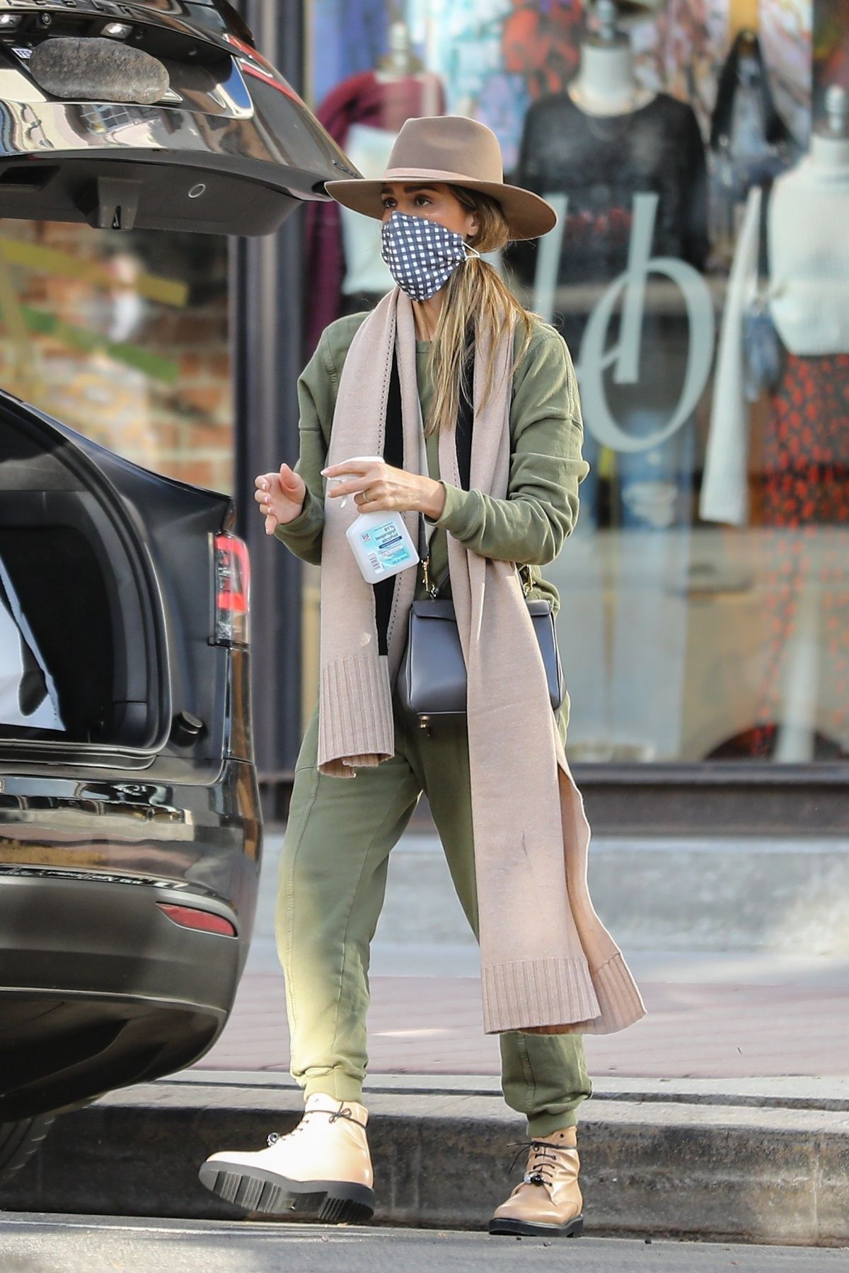 JESSICA ALBA Shopping at Urban Outfitters in Los Angeles 10/25/2020 ...