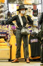 JESSICA ALBA Shopping for Halloween Costumes in Westwood 10/27/2020
