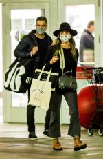 JESSICA ALBA Shopping for Halloween Costumes in Westwood 10/27/2020