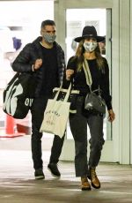 JESSICA ALBA Shopping for Halloween Costumes in Westwood 10/27/2020
