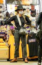JESSICA ALBA Shopping for Halloween Costumes in Westwood 10/27/2020