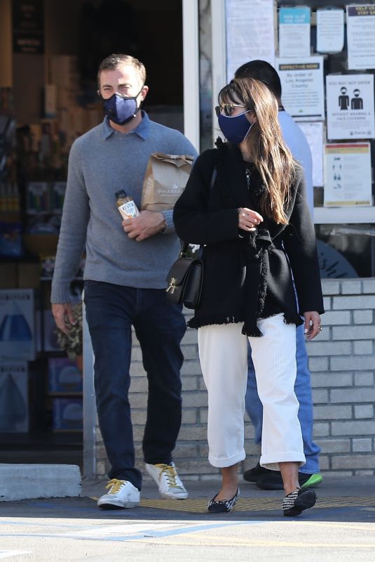 JORDANA BREWSTER and Andrew Form Leaves a Pharmacy in Brentwood 10/29/2020