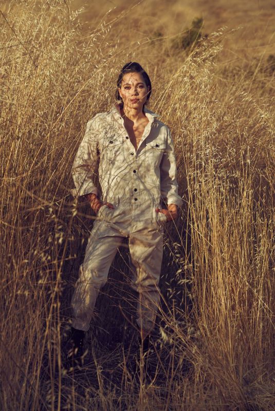 JURNEE SMOLLETT for Elle Magazine, August 2020