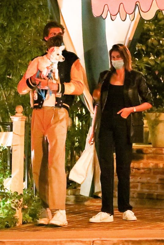 KAIA GERBER and Jacob Elordi at San Vicente Bungalows in West Hollywood 10/14/2020