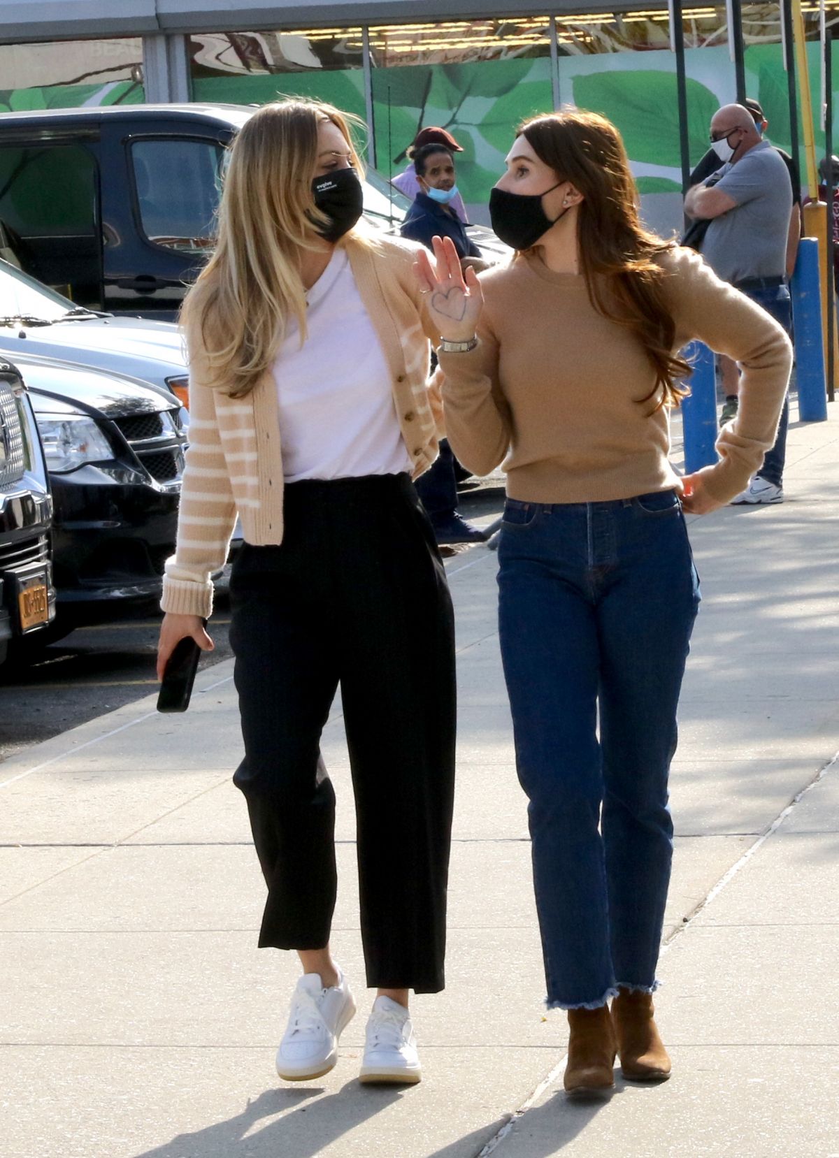 kaley-cuoco-and-zosia-mamet-out-in-astoria-10-11-2020-4.jpg