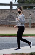 KATHERINE SCHWARZENEGGER Out and About in Santa Monica 10/11/2020