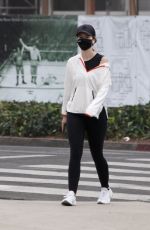 KATHERINE SCHWARZENEGGER Out in Santa Monica 10/18/2020