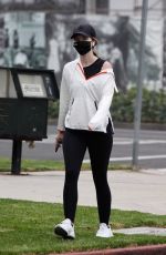 KATHERINE SCHWARZENEGGER Out in Santa Monica 10/18/2020