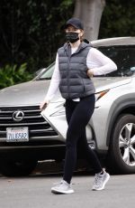 KATHERINE SCHWARZENEGGER Out in Santa Monica 10/28/2020