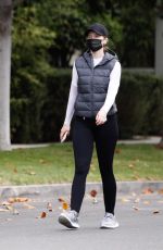 KATHERINE SCHWARZENEGGER Out in Santa Monica 10/28/2020