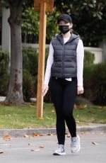 KATHERINE SCHWARZENEGGER Out in Santa Monica 10/28/2020