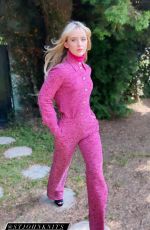 KATHRYN NEWTON for St. Johns Knits Fall 2020 Campaign