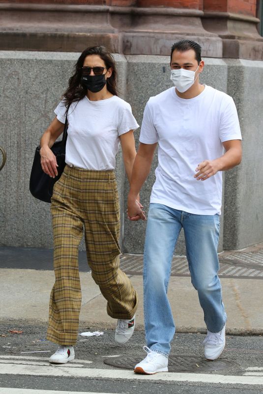 KATIE HOLMES and Emilio Vitolo Jr. Out in New York 10/01/2020