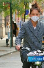 KATIE HOLMES and Emilio Vitolo Jr. Out in New York 10/20/2020