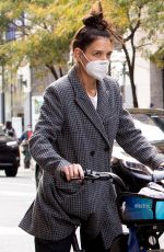KATIE HOLMES and Emilio Vitolo Jr. Out in New York 10/20/2020