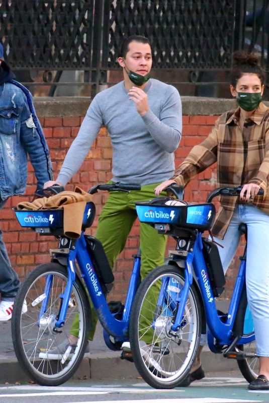 KATIE HOLMES and Emilio Vitolo Jr. Out Riding Citi Bikes in New York 10/20/2020