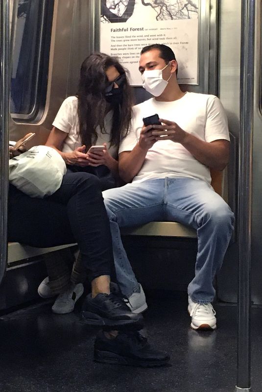 KATIE HOLMES and Emilio Vitolo Jr. Riding Downtown Subway Train in New York 10/01/2020