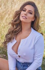 KELLY BROOK - 2021 Calendar Preview - Instagram Photos 