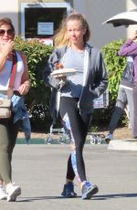 KENDRA WILKINSON Out for Lunch in Beverly Hills 10/27/2020