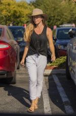 KENDRA WILKINSON Out Shopping in Los Angeles 10/19/2020