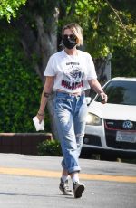 KRISTEN STEWART Out Shopping in Los Angeles 10/17/2020
