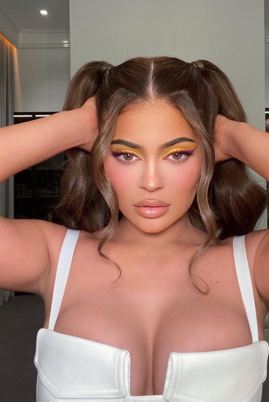 KYLIE JENNER - Instagram Photos 10/22/2020