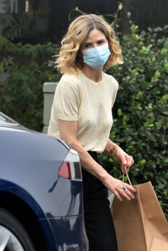 KYRA SEDGWICK Picks Up Lunch in Los Feliz 10/21/2020