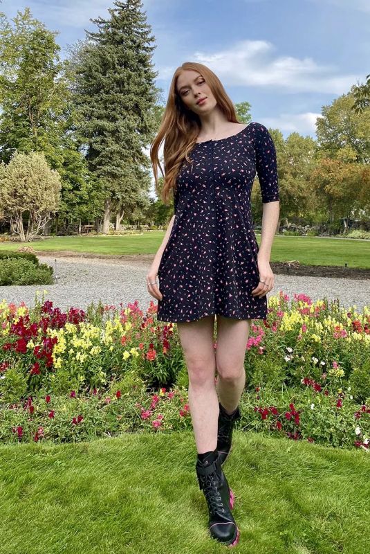 LARSEN THOMPSON for Betsy Johnson Lycra Collection, Fall 2020